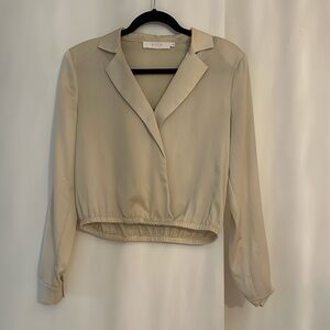 Astr the Label bone color blouse in a medium